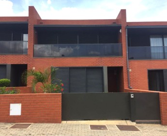A venda Arrenda-se Moradia T3 - Condomínio Blue (Myhouse Imobiliária)