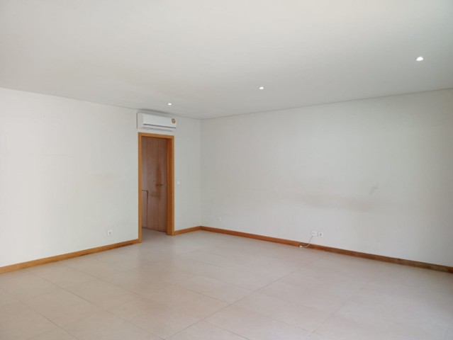 Venda Arrenda-se Moradia T3 - Condomínio Blue (Myhouse Imobiliária)