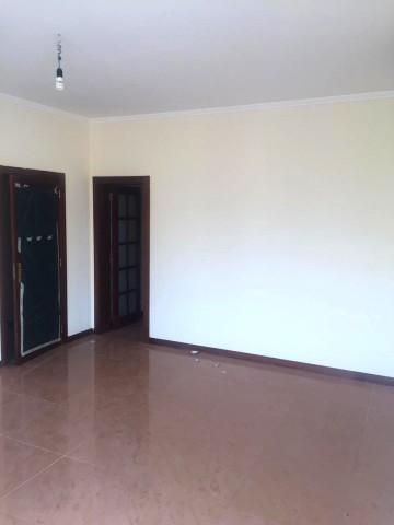 Venda Vende-se vivenda luxuosa T7 - Bairro Popular (Imobiliária myhouse)