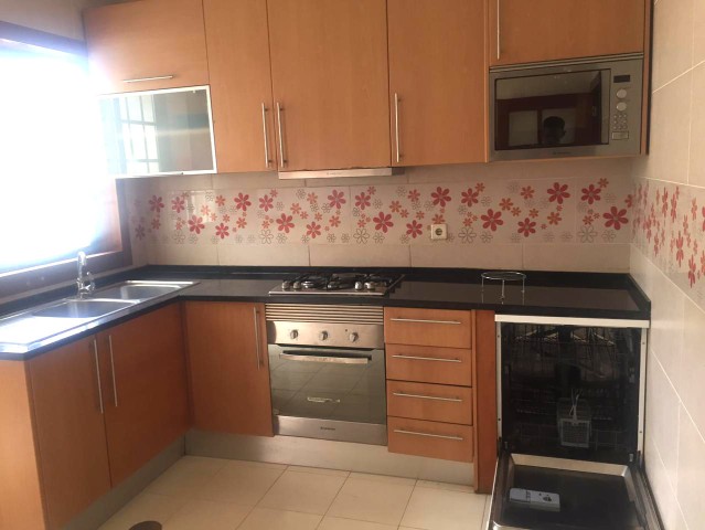 Venda Vende-se vivenda luxuosa T7 - Bairro Popular (Imobiliária myhouse)