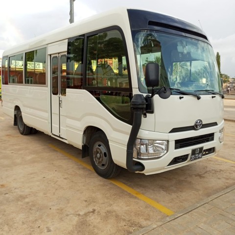 Venda TOYOTA COASTER SUPER LIMPO