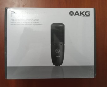 A venda Microfone AKG 120 novo