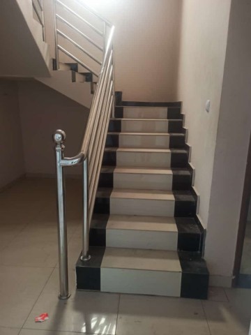 Venda Vivenda T4 + 1 primeiro andar no Patriota, Rua asfaltada