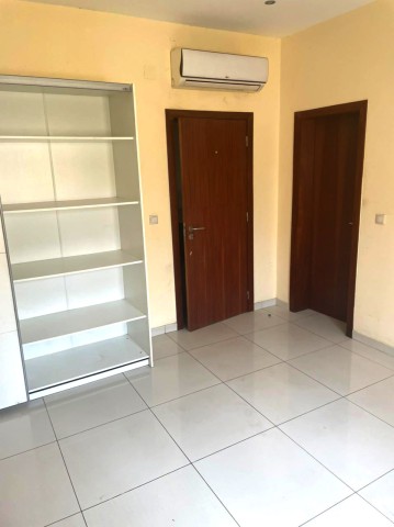 Venda Vende-se Moradia T4 - Maculusso (Imobiliária myhouseangola)