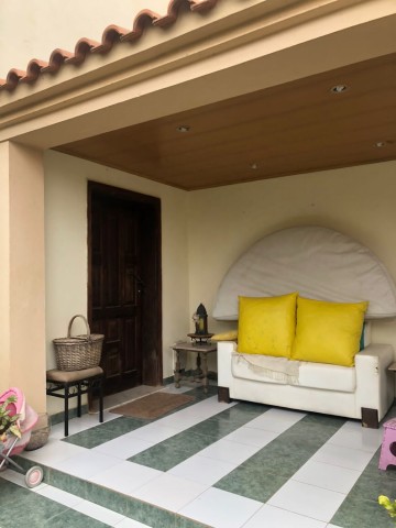 Venda Vende-se Vivenda T5 - Camama (Imobiliária myhouse)
