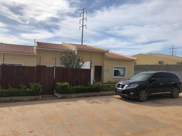 Venda Vende-se esta vivenda t3 no codomínio Benvindo