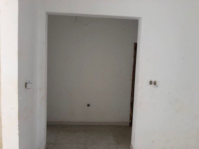 Venda Vende-se esta vivenda t3 no codomínio Benvindo