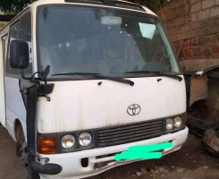 A venda Toyota coaster