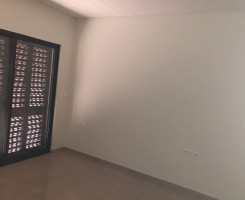 A venda Arrenda-se está vivenda t3 no codomínio Zimbo no camama