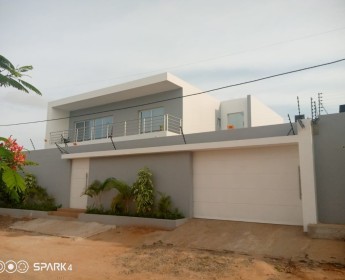 A venda Vende-se vivenda t4+1 patriota