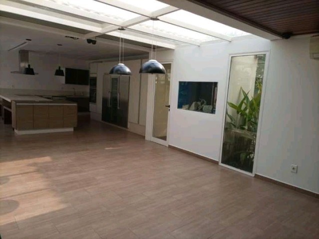 Venda VIVENDA NO CONDOMINIO RIVIEIRA