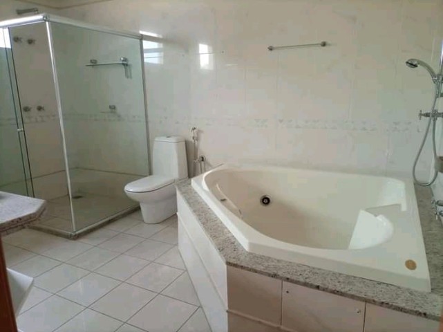 Venda VIVENDA NO CONDOMINIO RIVIEIRA