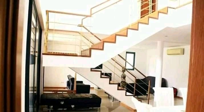 Venda VIVENDA NO CONDOMINIO RIVIEIRA