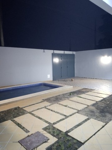 Venda Arrenda-se está vivenda V4 no camama zona nobre