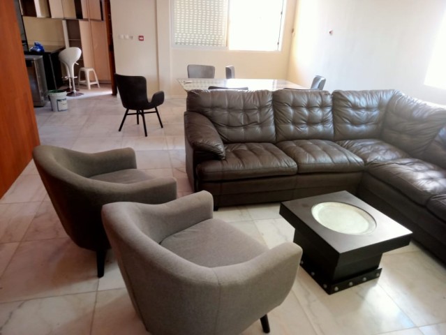 Venda Arrenda-se Apartamento T5 duplex mobilado - Talatona