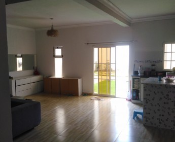 A venda Vende-se este 1andar no condominio vila israel