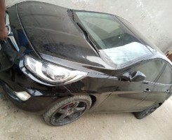 A venda Hyundai Accent 1.6