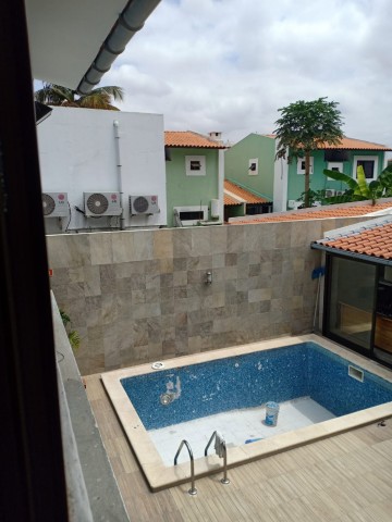 Venda Vende-se esta vivenda t3 no codomínio Flores do Talatona