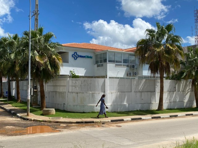 Venda Vivenda T4 no centro do Talatona