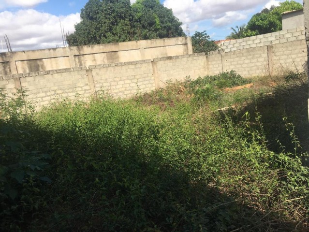 Venda Vendo um terreno de 13m X 14m.