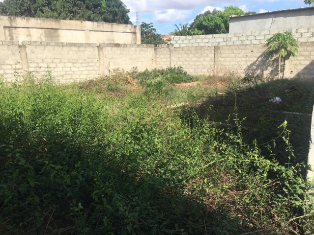 Venda Vendo um terreno de 13m X 14m.