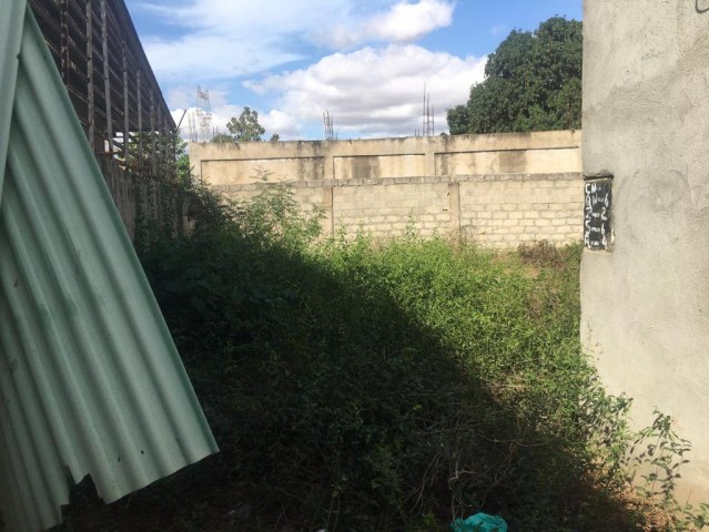 Venda Vendo um terreno de 13m X 14m.