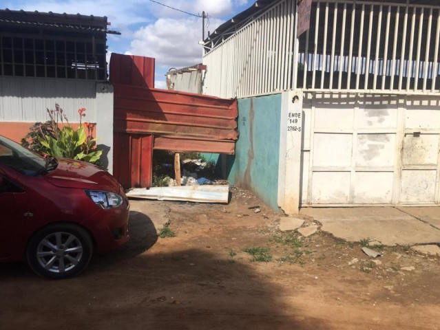 Venda Vendo um terreno de 13m X 14m.