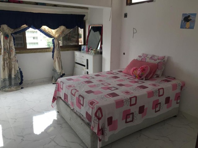 Venda Apartamento T3, perto ao 1 de maio