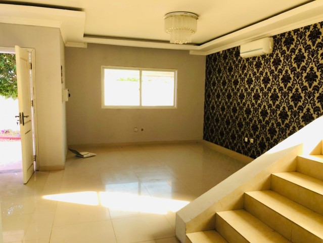 Venda Vende-se esta super vivenda de frente do Diskontão nova vida
