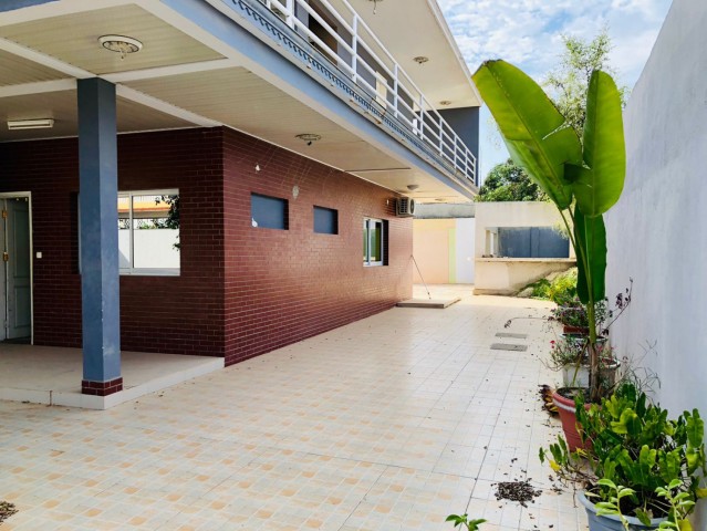 Venda Vende-se esta super vivenda de frente do Diskontão nova vida
