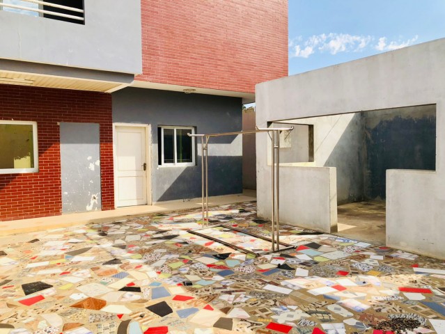 Venda Vende-se esta super vivenda de frente do Diskontão nova vida
