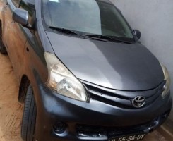 A venda TOYOTA AVANZA