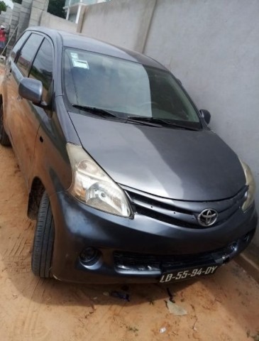 Venda TOYOTA AVANZA