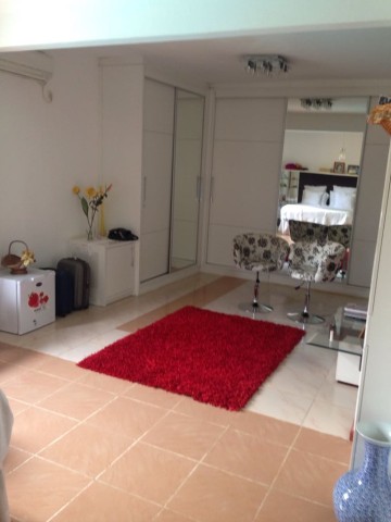 Venda Vivenda T3 com piscina e anexos. Benfica