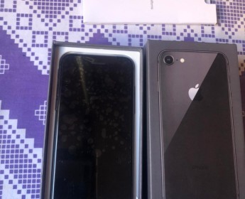 A venda IPhone 8 64GB