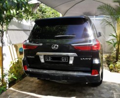 A venda Lexus L570 localizado em Talatona