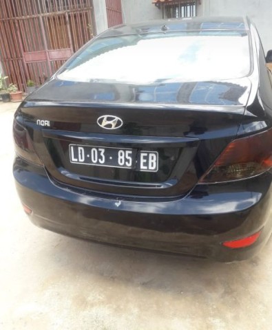 Venda Hyundai Accent Black