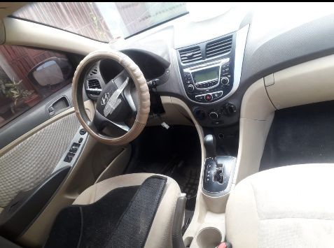 Venda Hyundai Accent Black