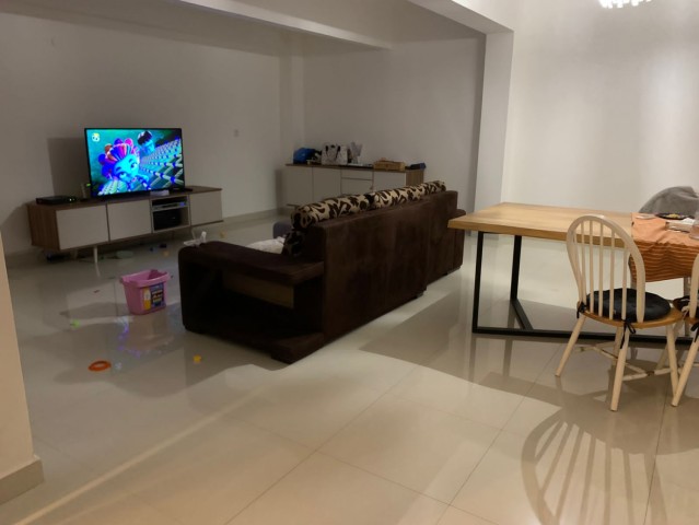 Venda Vivenda T3+2, na cidade