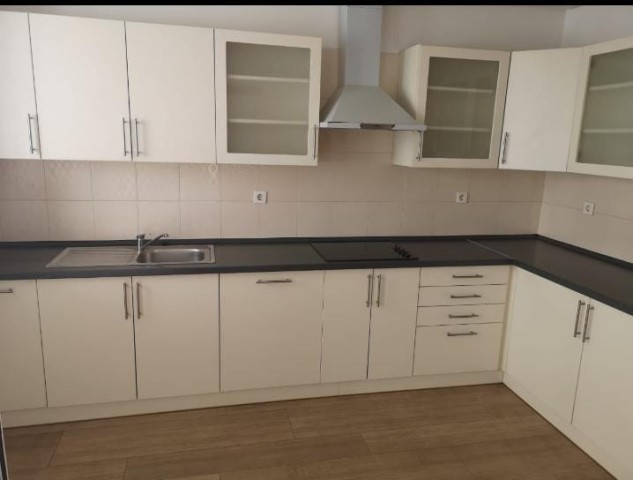 Venda APARTAMENTO NO PREDIO NOVO BEM BARATINHO