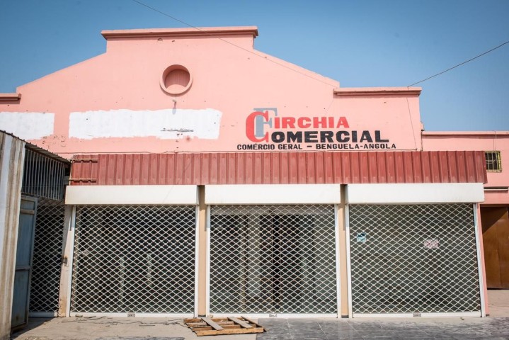 Venda Armazém de grande porte, Benguela