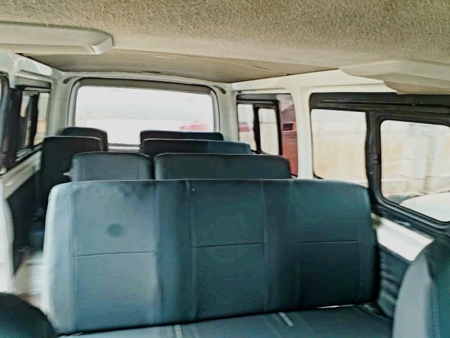 Venda TOYOTA HIACE