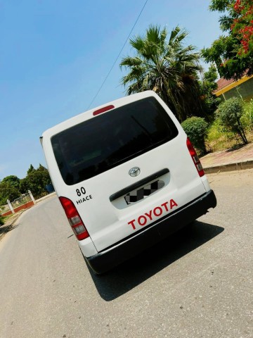Venda TOYOTA HIACE