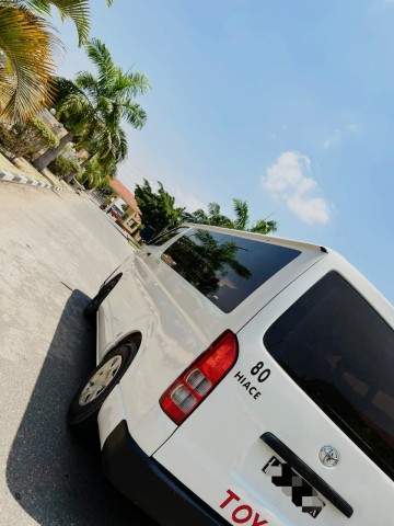 Venda TOYOTA HIACE