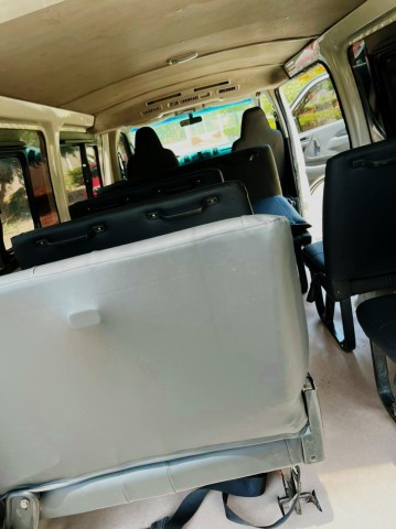 Venda TOYOTA HIACE