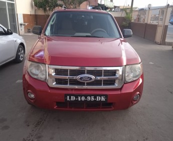 A venda Ford Escape