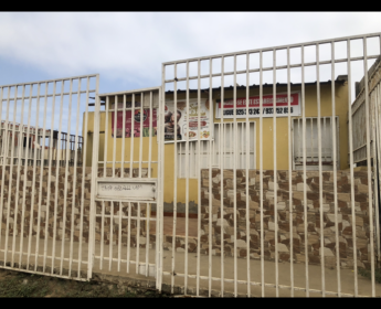 A venda Vende-se uma vivenda/Establecimento no Golfe 2