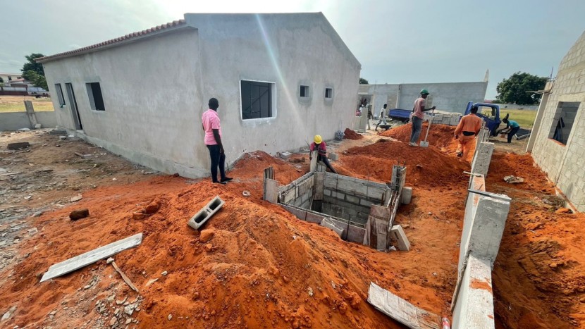 Venda VIVENDAS EM CONDOMINIO PRIVADORenda Resuluvel