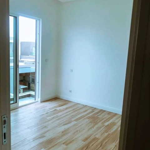 Venda Vivenda T3 duplex nova no Condomínio Boa Vida