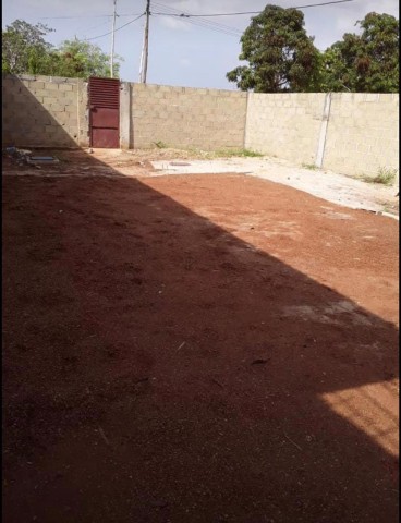 Venda Casa inacabada a venda no kikuxi